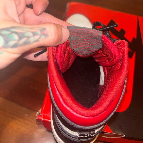 Boys Jordan High 1 OG - Picture 6 of 9